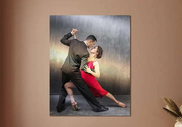 Metal photo print of mom and daughter on bookshelf