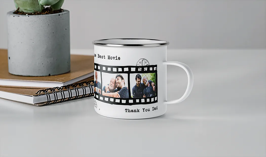 Kissing couple with personalized mugs with text on